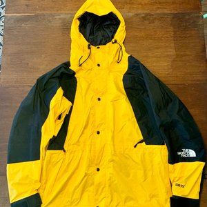 Vintage THE NORTH FACE Men's Mountain Light Gore-Tex Jacket Large (Yellow/Black)